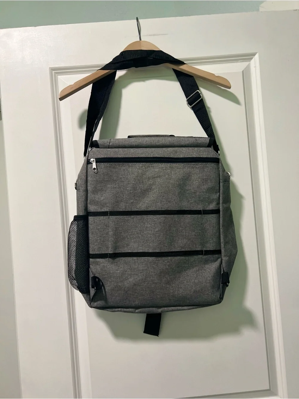 Leeds USAA Urban Messenger Laptop Bag